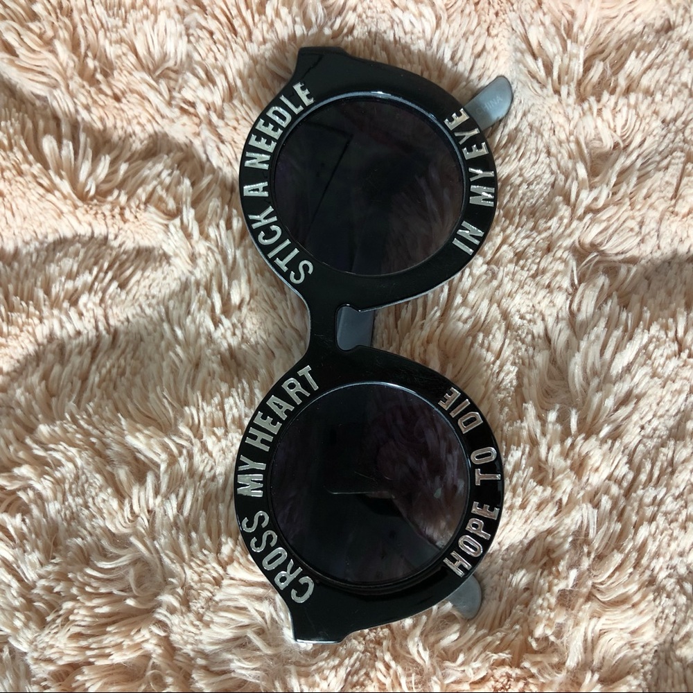 “Cross My Heart” sunglasses